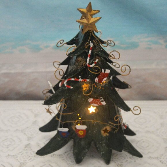 Vintage Metal Decorated 3D Christmas Tree with Flameless Candle - Picture 1 of 3